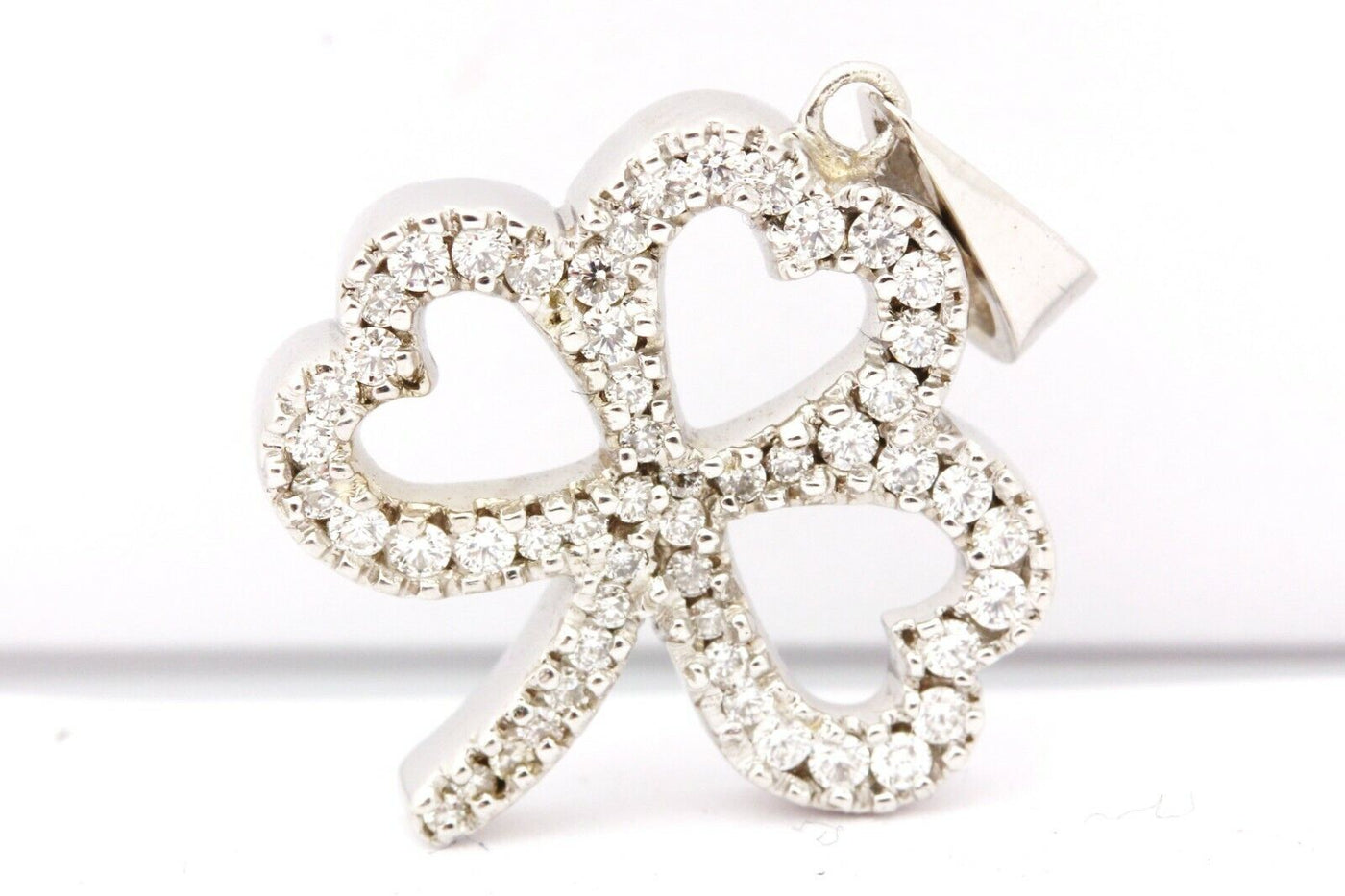 14k white gold 0.30ctw round brilliant diamond shamrock clover pendant 2.7g new